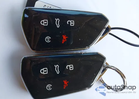 2025 Volkswagen Tiguan 2.0T Sel R-Line from USA, damaged, VIN 3VVLR7RMXSM055154